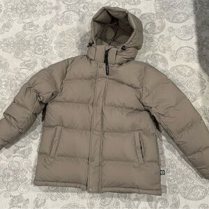 Aritzia super puff original jacket